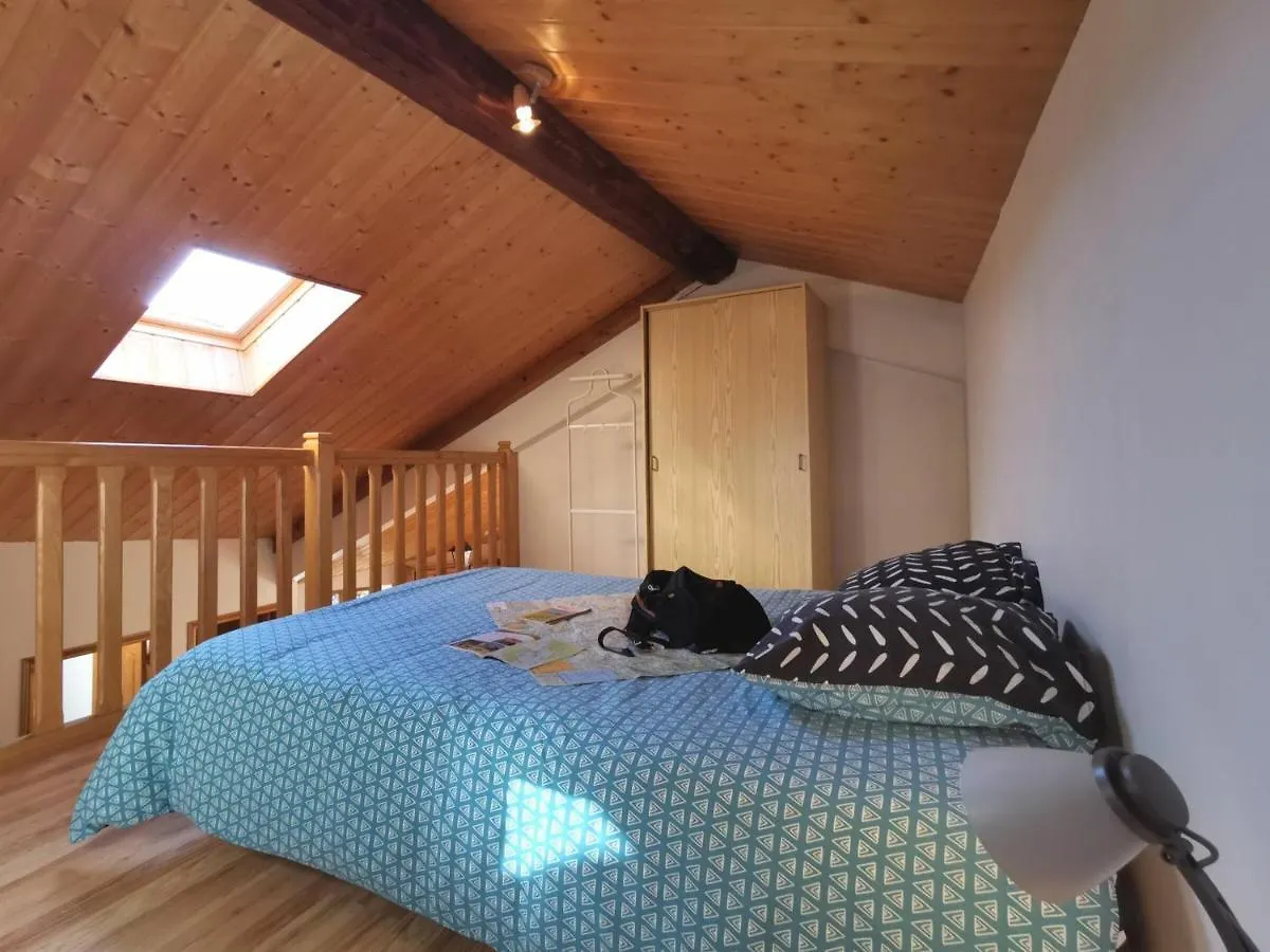 Charmant Gite A Saint-Romain-Lachalm Avec Terrasse Et Proximite Dunieres - Fr-1-582-264